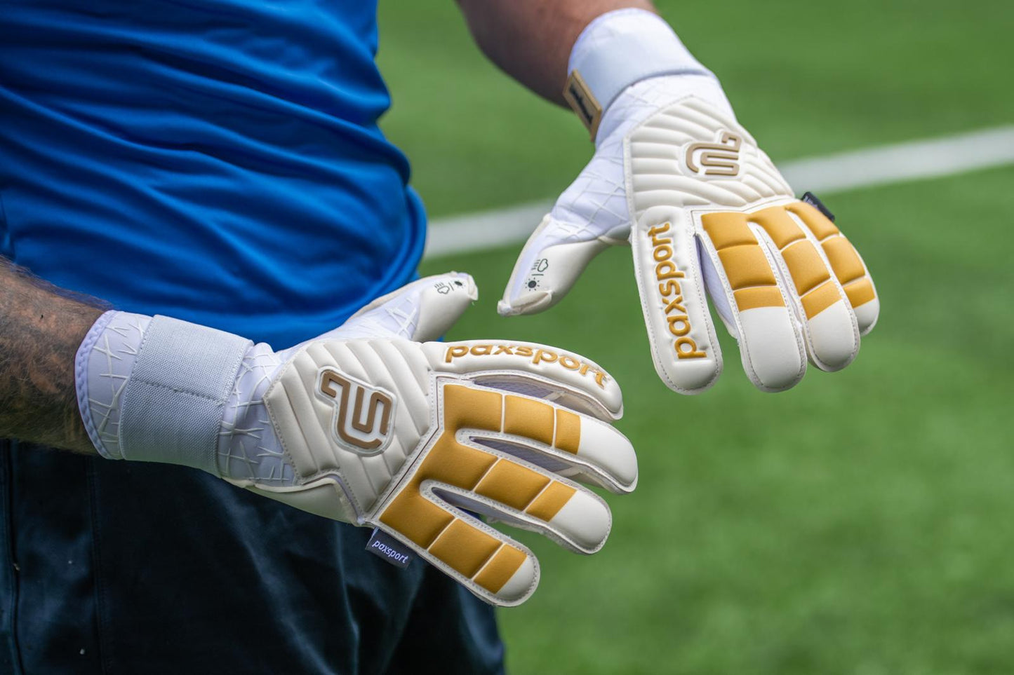 NWCFL CLASSIC 2.0 | Gold | Adult Goalkeeper Gloves | Roll Finger | Contact Latex