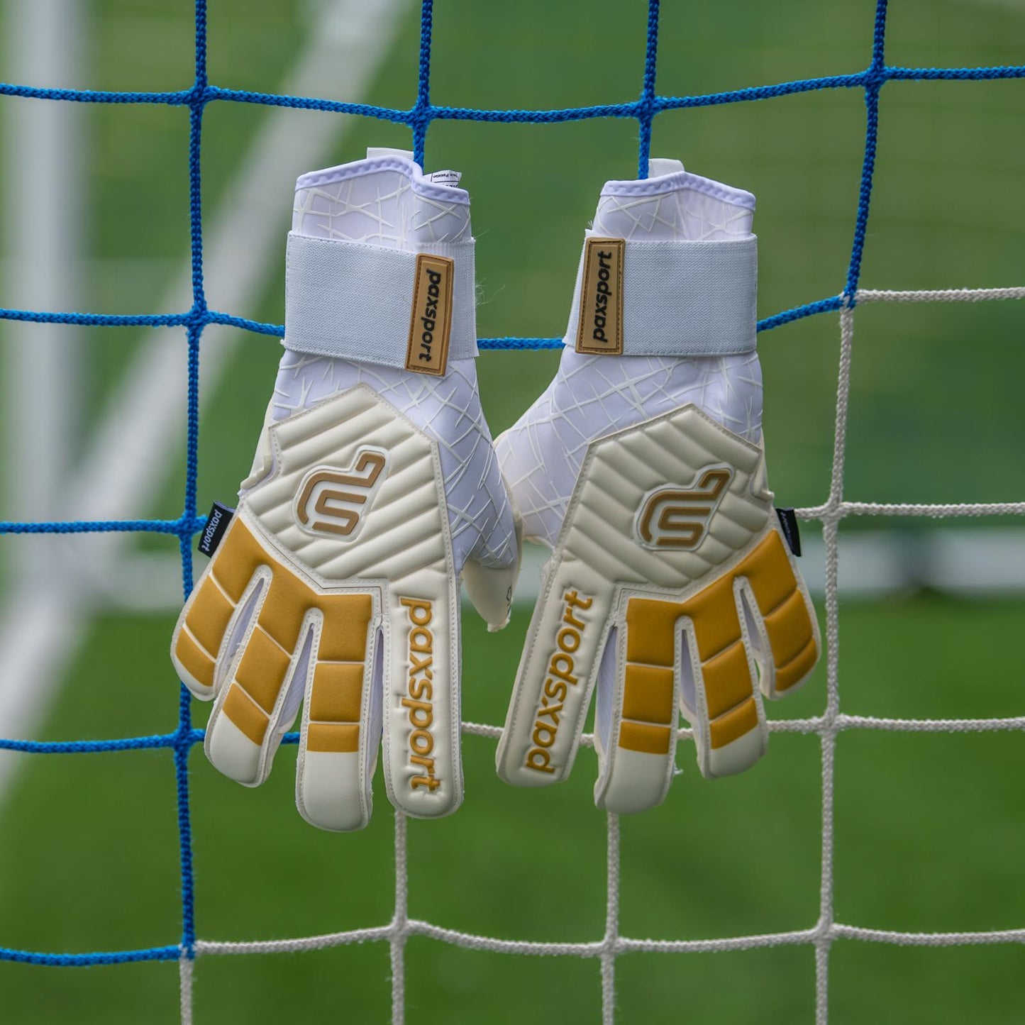 NWCFL CLASSIC 2.0 | Gold | Adult Goalkeeper Gloves | Roll Finger | Contact Latex